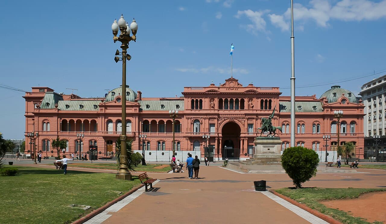fachada de la Casa Rosada en Buenos Aires